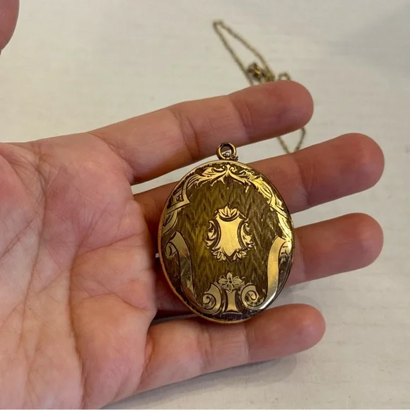 Large Antique D&C Victorian Gold Fill Photo Locket Pendant Necklace Etched Heavy - Picture 11 of 16
